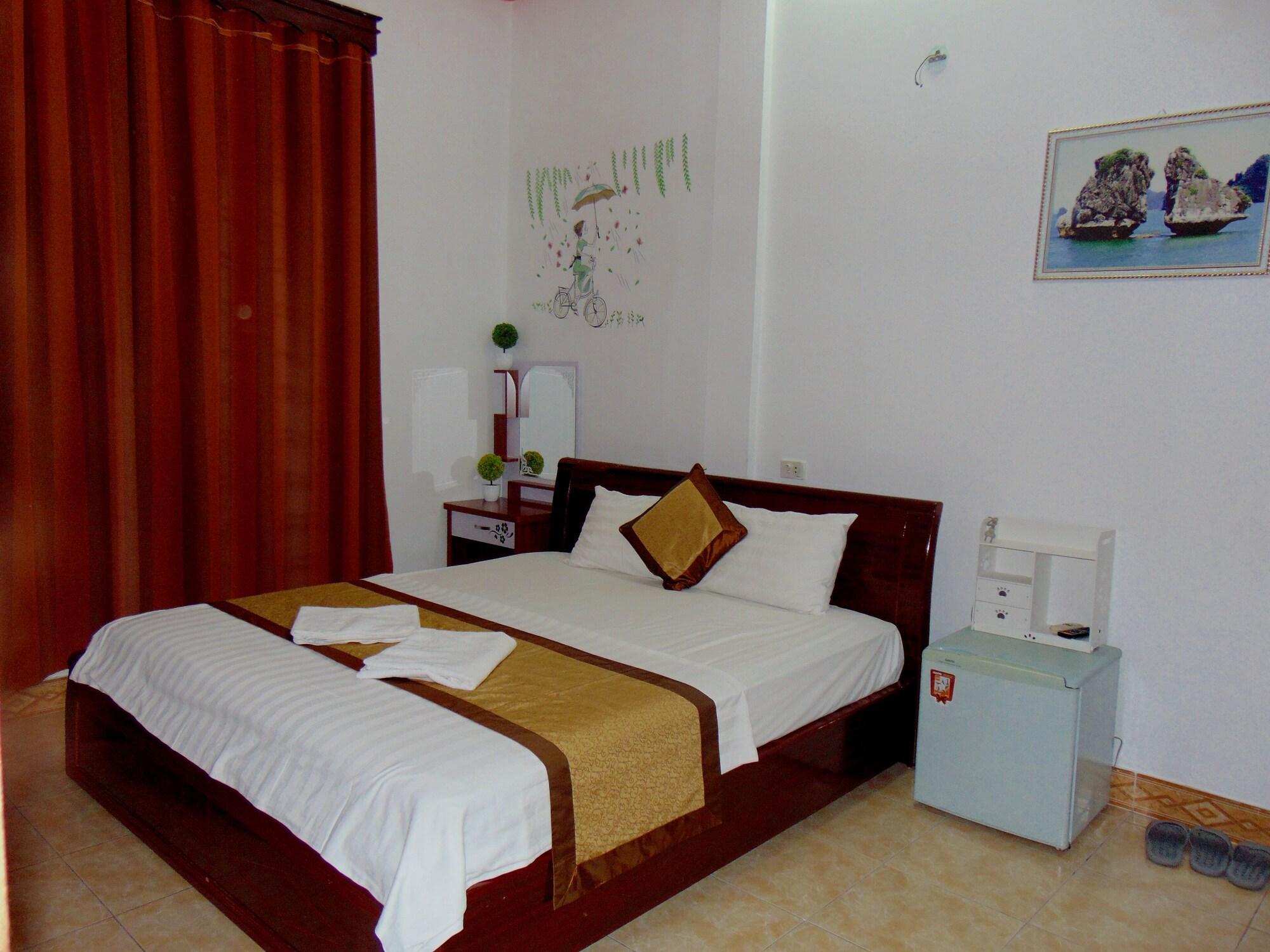 Alex Ha Long Hotel מראה חיצוני תמונה